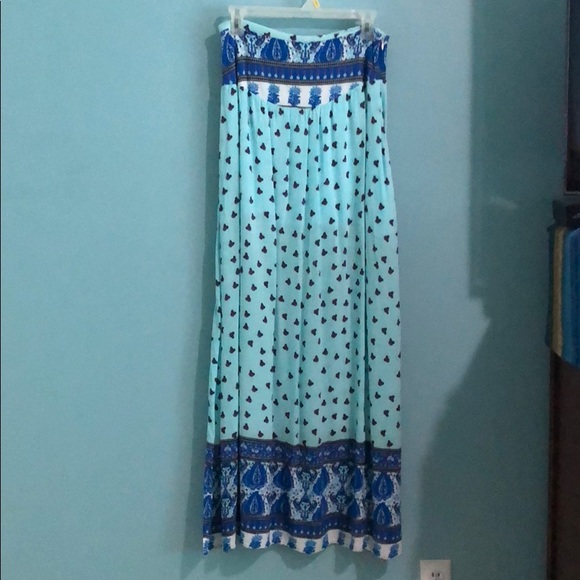 NWOT beautiful high waisted maxi skirt - Picture 2 of 6